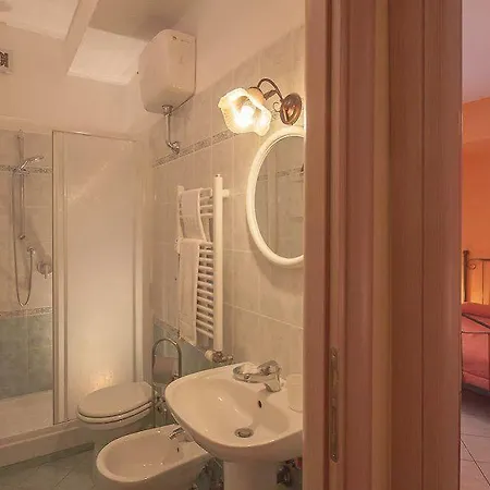 Casa Paola Bed and Breakfast *